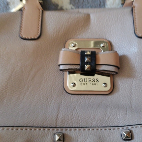 Cream guess handbag - Picture 2 of 7